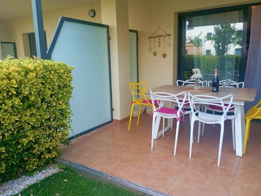 Apartamento En Primera Linea De Mar Rosas Exterior foto