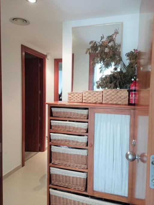 Apartamento En Primera Linea De Mar Rosas Exterior foto