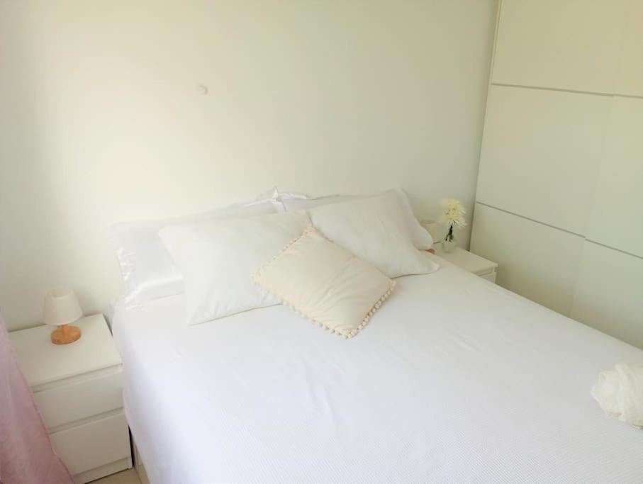 Apartamento En Primera Linea De Mar Rosas Exterior foto
