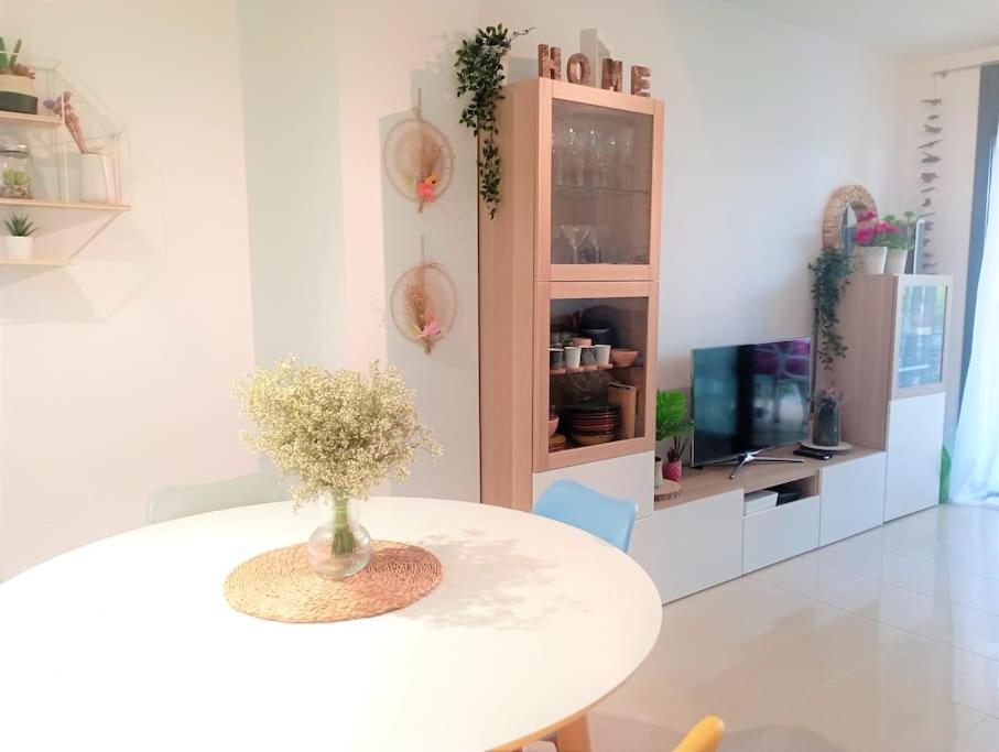 Apartamento En Primera Linea De Mar Rosas Exterior foto