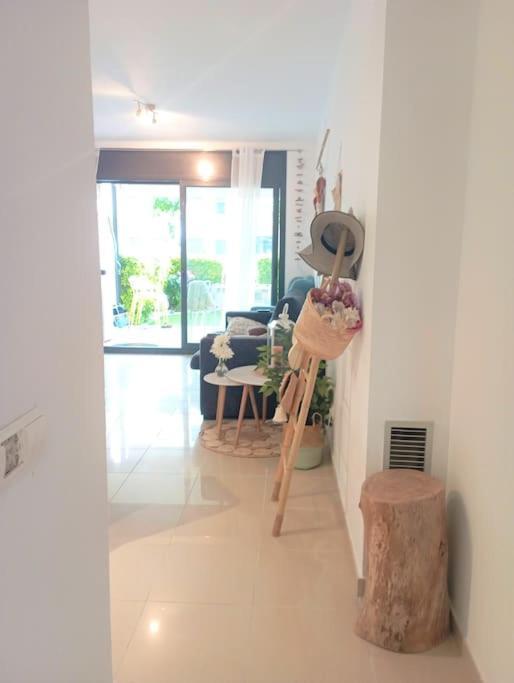Apartamento En Primera Linea De Mar Rosas Exterior foto