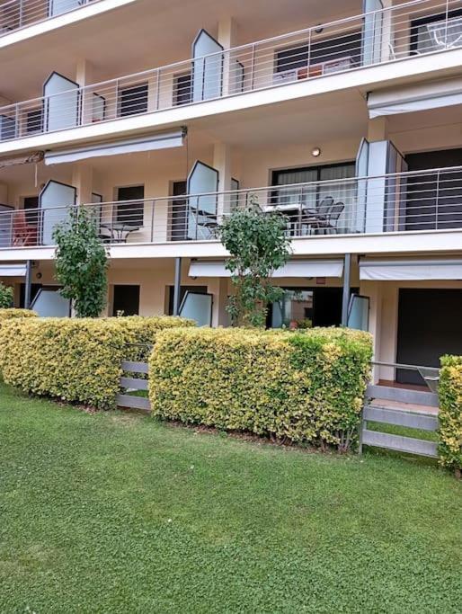 Apartamento En Primera Linea De Mar Rosas Exterior foto