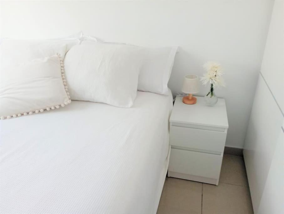 Apartamento En Primera Linea De Mar Rosas Exterior foto